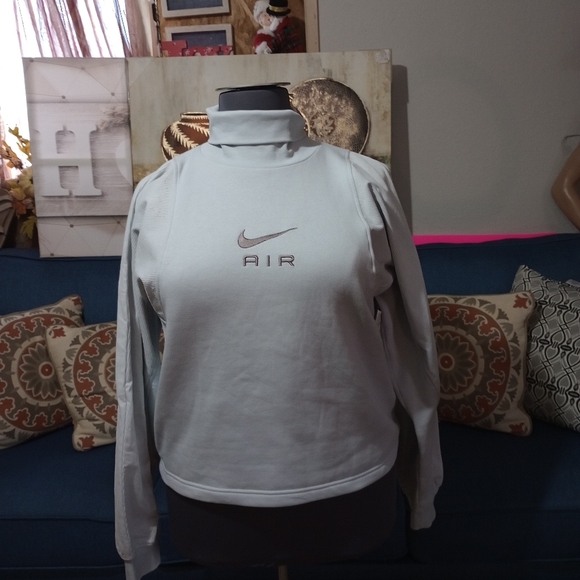 Nike Sweaters - Nike sweater for women size XL